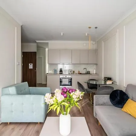 Mennica - Parking - Breakfast - Great Location