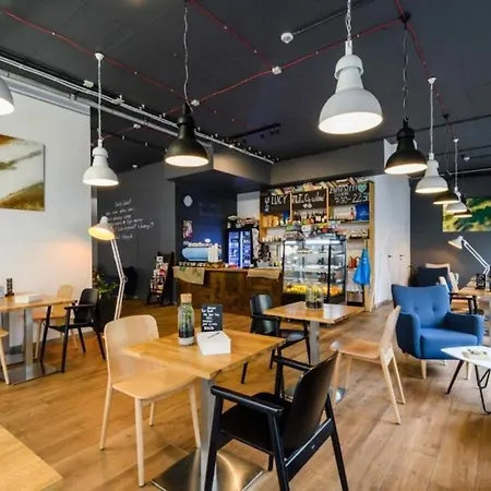 Apartment Mennica - Parking - Breakfast - Great Location